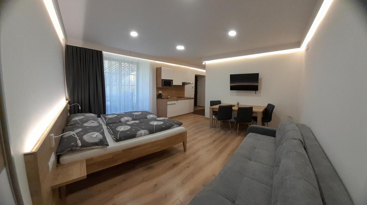 Apartmany Lumi Veľký Slavkov エクステリア 写真